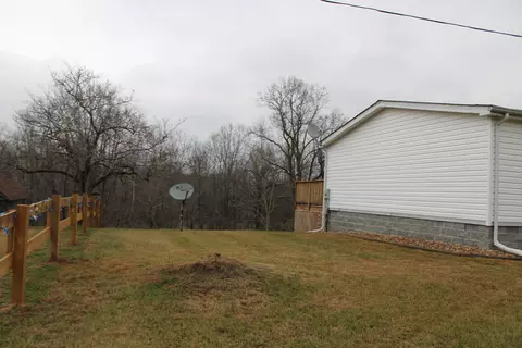 1032 Tiger Dr, Goodview, VA 24095 photo 4
