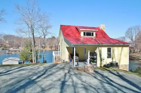 305 Locust Ln, Penhook, VA 24137 photo 13