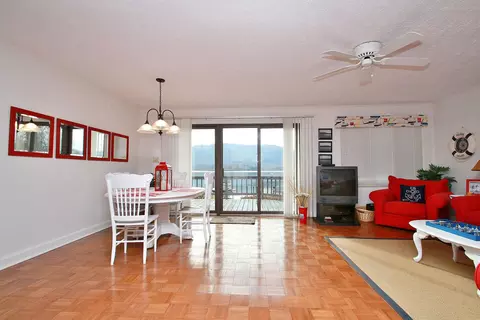 6312 Smith Mountain Rd, Penhook, VA 24137 photo 8
