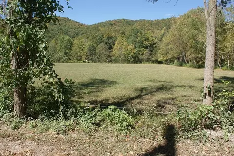 214 Mays Ln, Covington, VA 24426 photo 2