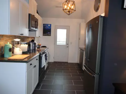 2301 Moir St NE, Roanoke, VA 24012 photo 2