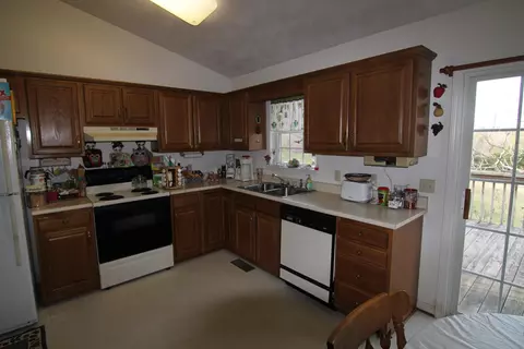 6878 Goodview Rd, Goodview, VA 24095 photo 3