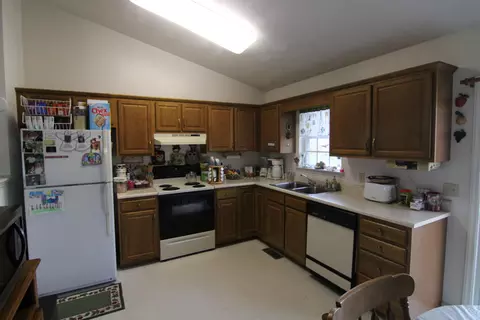6878 Goodview Rd, Goodview, VA 24095 photo 2