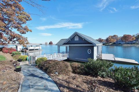 140 Island View Dr, Penhook, VA 24137 photo 147