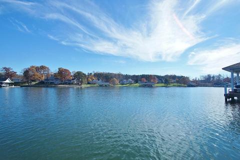 140 Island View Dr, Penhook, VA 24137 photo 159