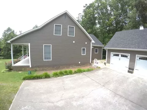 468 Liberty Rd, Penhook, VA 24137 photo 3