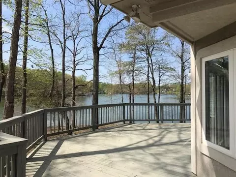 114 Windtree Pointe Dr, Moneta, VA 24121 photo 3