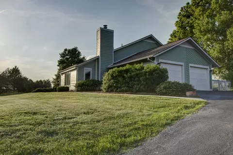 60 Shoreline Cir, Penhook, VA 24137 photo 5