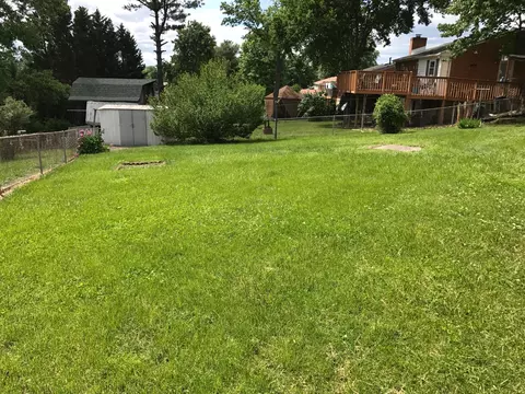 649 E Augusta Ave, Vinton, VA 24179 photo 3