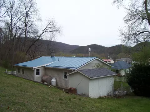 902 Spring St, Iron Gate, VA 24448 photo 3