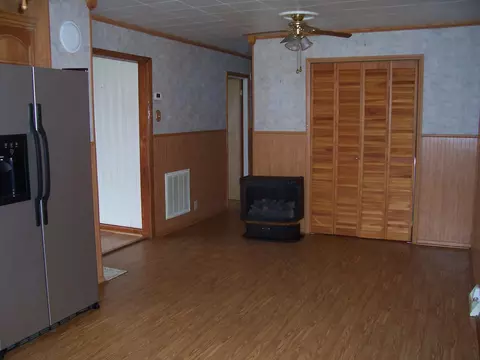 902 Spring St, Iron Gate, VA 24448 photo 7