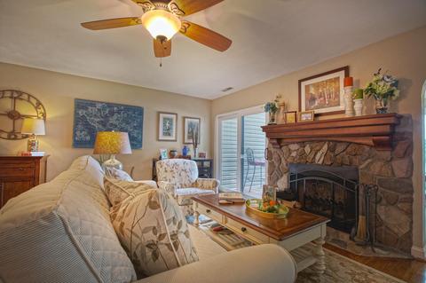 74 Windlass Pointe Dr, Moneta, VA 24121 photo 2