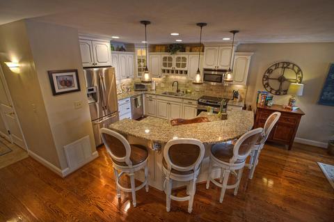 74 Windlass Pointe Dr, Moneta, VA 24121 photo 1