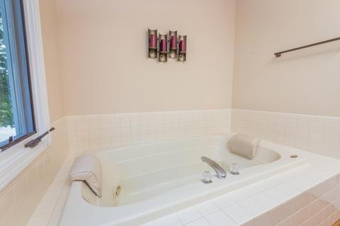 2180 Stone Mill Dr, Salem, VA 24153 photo 11