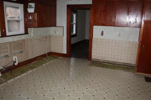 3764 Spradlin Rd, Goodview, VA 24095 photo 6