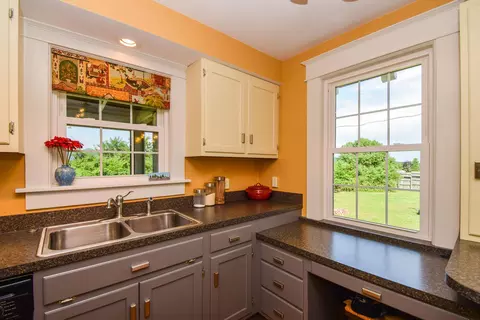 2444 Bluff Rd, Roanoke, VA 24014 photo 9