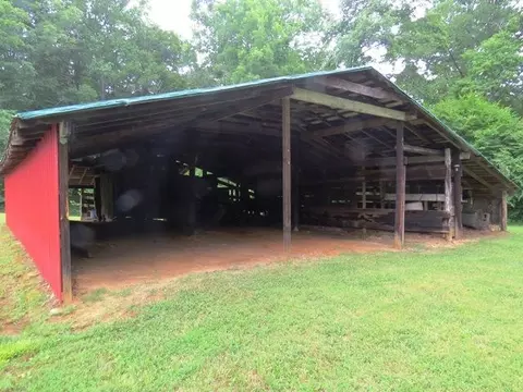 5731 Irisburg Rd, Axton, VA 24054 photo 28
