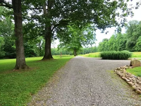 5731 Irisburg Rd, Axton, VA 24054 photo 31