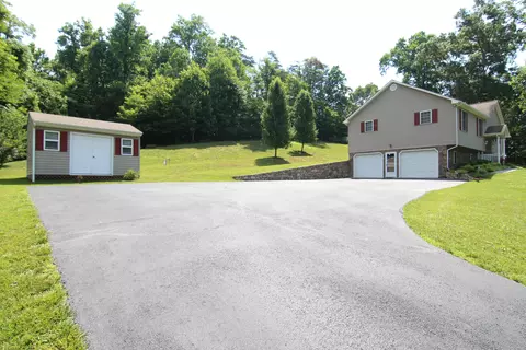 1424 Old Station Loop, Hardy, VA 24101 photo 3