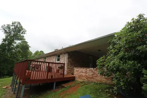 149 Piano Ln, Stuart, VA 24171 photo 3