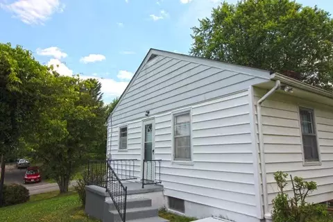 1305 Willow Ave, Pulaski, VA 24301 photo 2