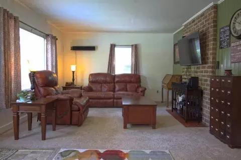 1305 Willow Ave, Pulaski, VA 24301 photo 3