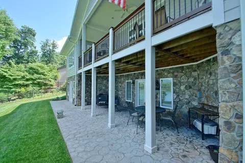 1210 Jefferson Dock Rd, Penhook, VA 24137 photo 8