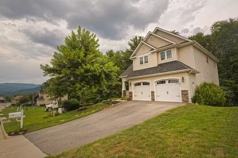 3085 Isabel Ln, Salem, VA 24153 photo 2