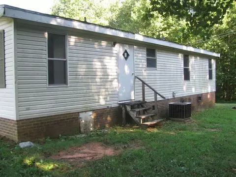 336 Mabe Ln, Stuart, VA 24171 photo 3