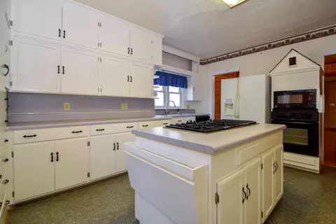 1007 Hershberger Rd NW, Roanoke, VA 24012 photo 12