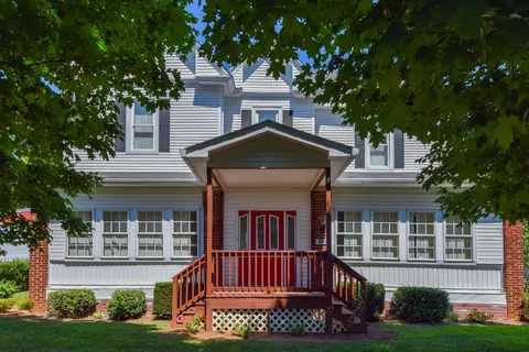 1007 Hershberger Rd NW, Roanoke, VA 24012 photo 2