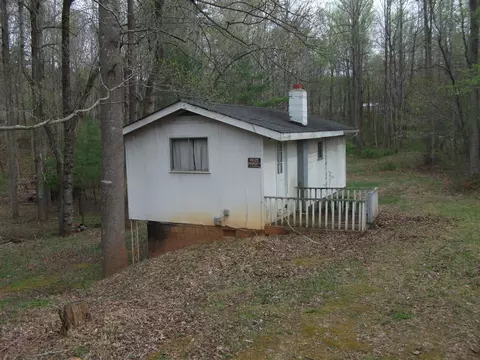6818 Franklin St, Ferrum, VA 24088 photo 9