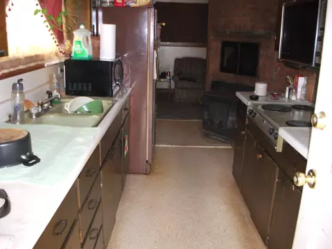 6818 Franklin St, Ferrum, VA 24088 photo 3
