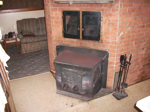 6818 Franklin St, Ferrum, VA 24088 photo 2