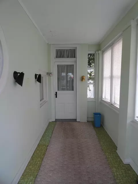 201 E Prospect St, Covington, VA 24426 photo 14
