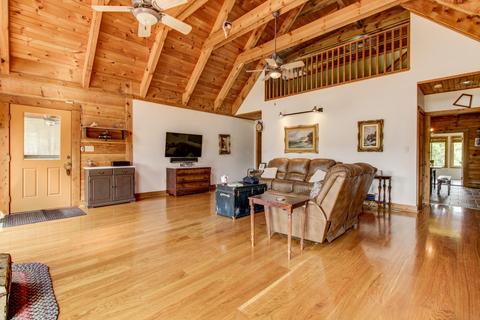 631 Spreading Spring Rd, Buchanan, VA 24066 photo 6