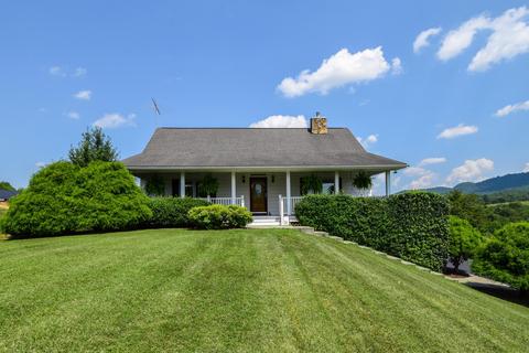 953 Webster Rd, Roanoke, VA 24012 photo 2