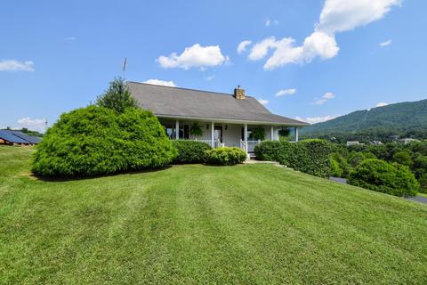 953 Webster Rd, Roanoke, VA 24012 photo 1