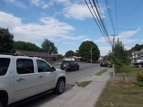 1905 Wise Ave SE, Roanoke, VA 24013 photo 2