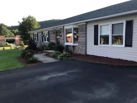 1946 S End Ave, Covington, VA 24426 photo 2