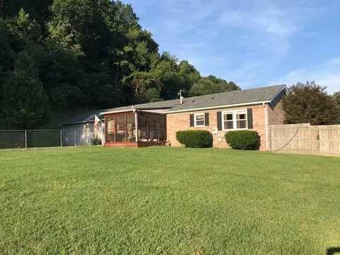 1946 S End Ave, Covington, VA 24426 photo 4