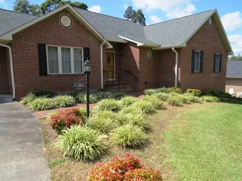 194 Winthrop Rd, Ridgeway, VA 24148 photo 3