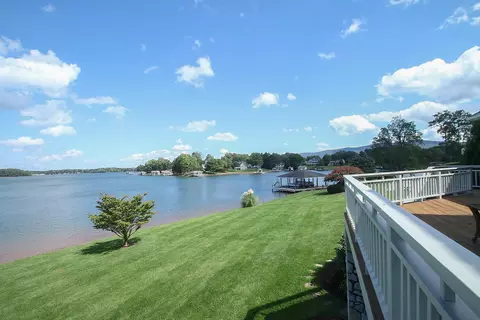 2900 Waters Edge Dr, Penhook, VA 24137 photo 69