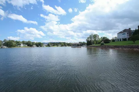 2900 Waters Edge Dr, Penhook, VA 24137 photo 82