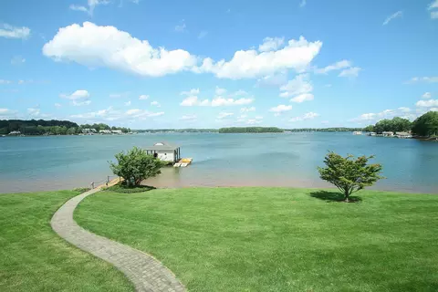 2900 Waters Edge Dr, Penhook, VA 24137 photo 70