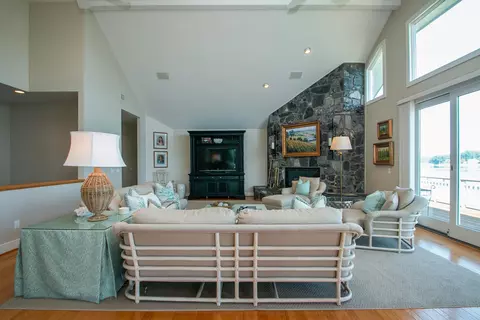 2900 Waters Edge Dr, Penhook, VA 24137 photo 4