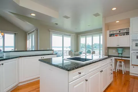 2900 Waters Edge Dr, Penhook, VA 24137 photo 21
