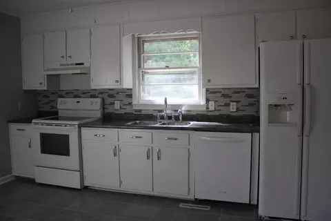 703 Murray Hill Ln, Bassett, VA 24055 photo 5