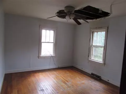 2016 S Carpenter Dr, Covington, VA 24426 photo 8