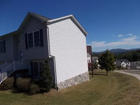 244 Eugene Dr NW, Roanoke, VA 24017 photo 3